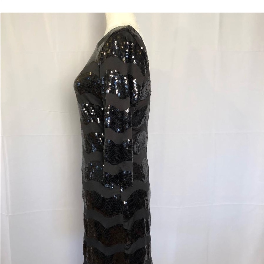 Dress - Picture 3 of 7